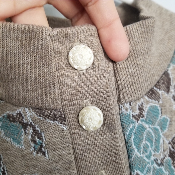 Season Ticket Vintage Henley Pullover Floral Retro Swearshirt SM Chic Bu… - Picture 7 of 13